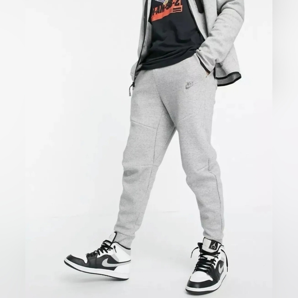 Nike Men's Sportswear Tech Fleece Joggers Heather Gray Grey DD4706-010 NWT 2XL
